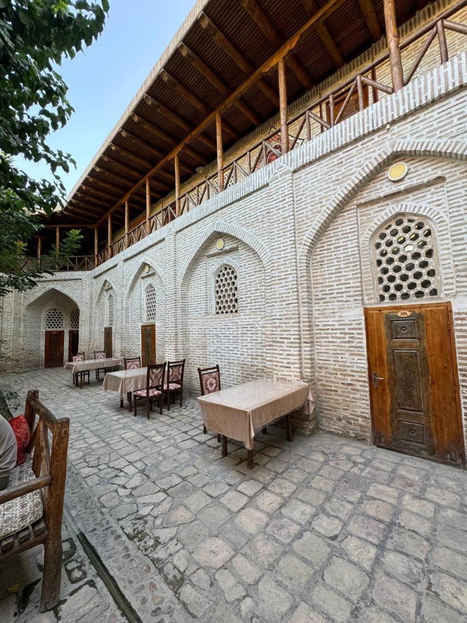 Ohun Caravan Sarai 18Th Century Old Hause Historical Unesco Heritage List 1 Minutes To Bukhara Old Town Square Est-Since 1826 For Walk In Guest Parking, Cozy Room, Best Location And Strong Wifi Exterior photo