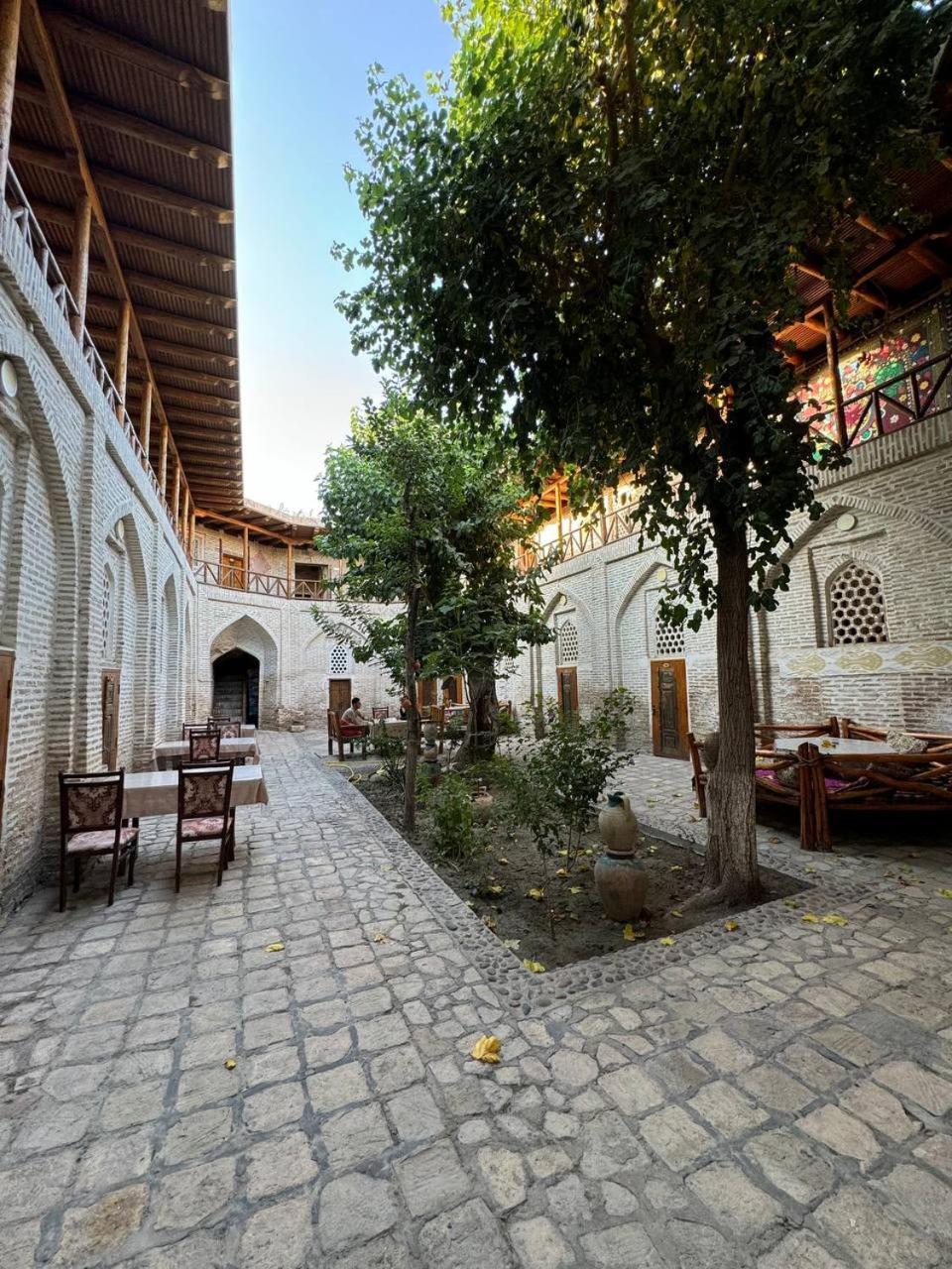 Ohun Caravan Sarai 18Th Century Old Hause Historical Unesco Heritage List 1 Minutes To Bukhara Old Town Square Est-Since 1826 For Walk In Guest Parking, Cozy Room, Best Location And Strong Wifi Exterior photo