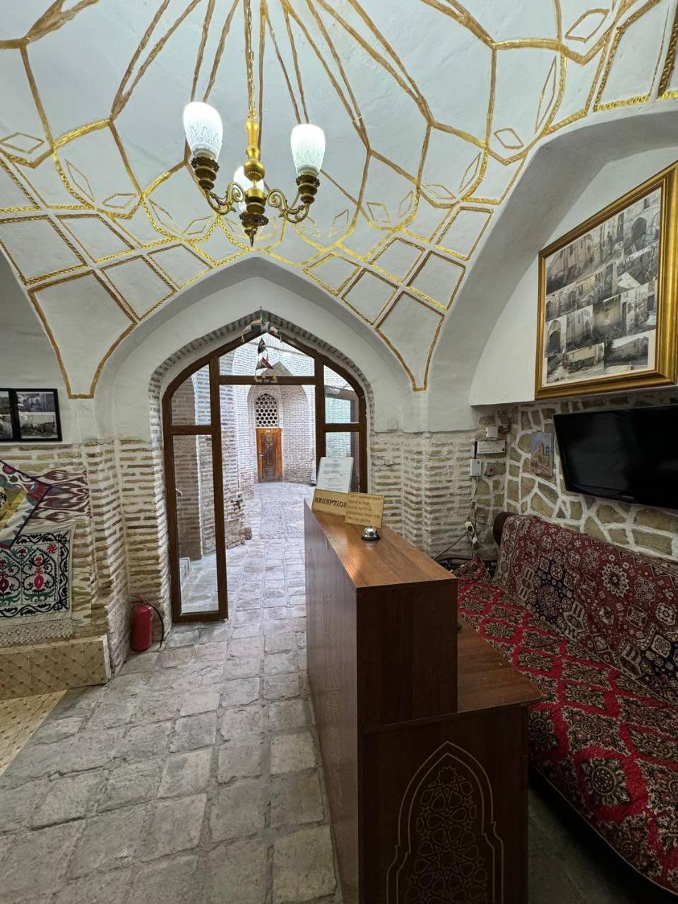 Ohun Caravan Sarai 18Th Century Old Hause Historical Unesco Heritage List 1 Minutes To Bukhara Old Town Square Est-Since 1826 For Walk In Guest Parking, Cozy Room, Best Location And Strong Wifi Exterior photo