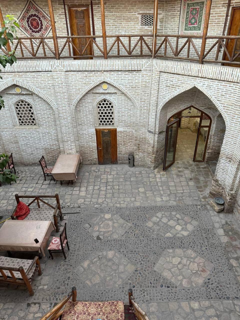 Ohun Caravan Sarai 18Th Century Old Hause Historical Unesco Heritage List 1 Minutes To Bukhara Old Town Square Est-Since 1826 For Walk In Guest Parking, Cozy Room, Best Location And Strong Wifi Exterior photo
