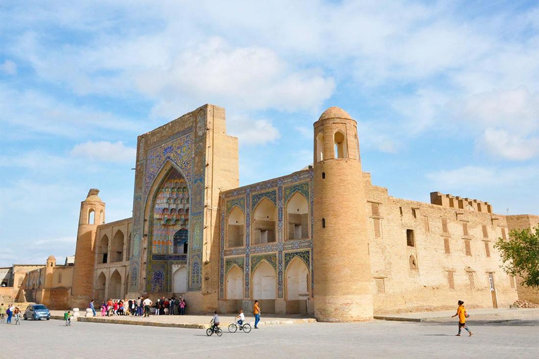 Ohun Caravan Sarai 18Th Century Old Hause Historical Unesco Heritage List 1 Minutes To Bukhara Old Town Square Est-Since 1826 For Walk In Guest Parking, Cozy Room, Best Location And Strong Wifi Exterior photo