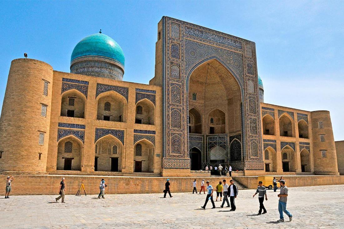 Ohun Caravan Sarai 18Th Century Old Hause Historical Unesco Heritage List 1 Minutes To Bukhara Old Town Square Est-Since 1826 For Walk In Guest Parking, Cozy Room, Best Location And Strong Wifi Exterior photo