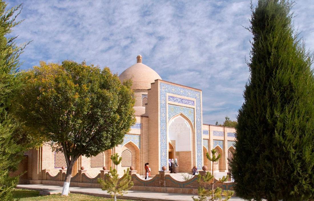 Ohun Caravan Sarai 18Th Century Old Hause Historical Unesco Heritage List 1 Minutes To Bukhara Old Town Square Est-Since 1826 For Walk In Guest Parking, Cozy Room, Best Location And Strong Wifi Exterior photo