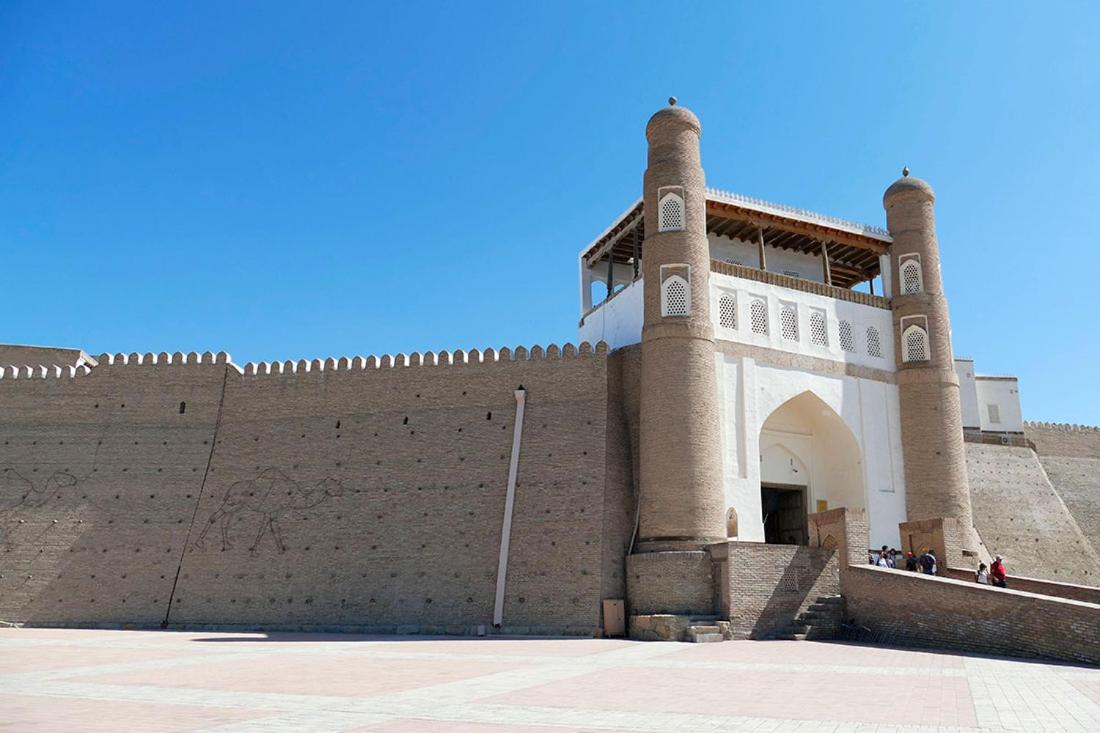 Ohun Caravan Sarai 18Th Century Old Hause Historical Unesco Heritage List 1 Minutes To Bukhara Old Town Square Est-Since 1826 For Walk In Guest Parking, Cozy Room, Best Location And Strong Wifi Exterior photo